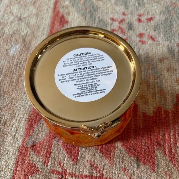 Bath & Body Works Honeycomb Bee 3-Wick Candle Holder Gold & Amber - Picture 2 of 5